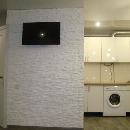 Квартира Студия В Центре Чернигова Wi-Fi Buitenkant foto